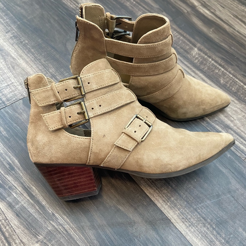 Size 8 Treasure & Bond Tan Booties